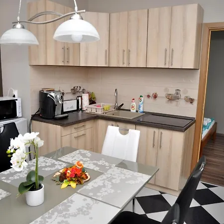 Orchidea Apartman Apartament *
